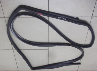 Уплотнитель двери задней левой Ниссан Тиида 82831ED50A Верса Хэтчбек на 06-13г, - БУ