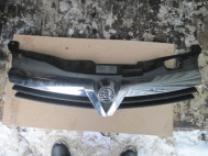 Решетка радиатора Опель Астра H 1400918 13225791 13225789 13225788 от Vauxhall Астра H с 2007г - БУ