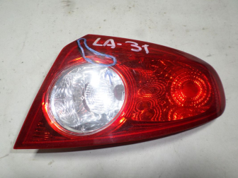 Фонарь задний Шевроле Лачетти Хэтчбек правый внешний 96387725 DHI201193R - LA-31 - ДЕФЕКТ скол - БУ