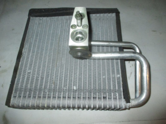 Радиатор испаритель кондиционера Шевроле Авео Т300 Кобальт Mокка 52441252 52437762 95018026 - БУ