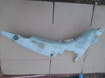 Бачок омывателя XS4117618CH лобового стекла XS4113K163AH Форд Фокус 1, - БУ