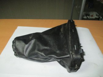 Чехол ручки переключения МКПП кожаный 2MSXA04SB78AAW Форд Фокус 1 черный, - БУ