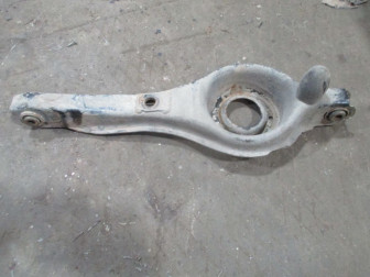 Рычаг задний Форд Фокус 1 поперечный нижний под пружину 1064128, 1061664, - БУ