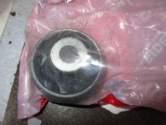 Сайлентблок 1K0407183M рычага передней подвески, задний / SKODA Yeti, Sidem