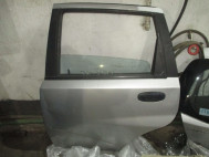 Дверь задняя Шевроле Авео Хэтчбек Т200 левая 96585392 в СБОРЕ - БУ Серебро L137 механика - вмятин