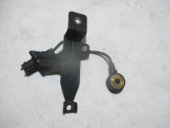 Датчик детонации 55567128 Шевроле Авео Т300 Круз Орландо F16-18D4 и кронштейн 55580011 - БУ