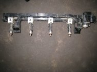 Рампа топливная Форд Фиеста VI, 4 с 2012 года с Duratec TI VCT 1.6 литра 1698074, - БУ