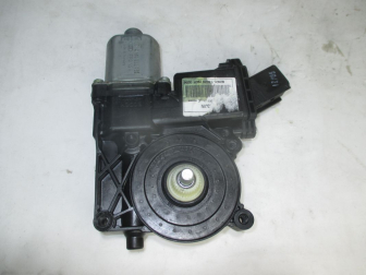 Мотор стеклоподъемника дверей правых 96964420 0130822463 Шевроле Авео Т300 Круз Орландо - 7 pin - БУ