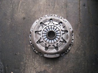 Корзина сцепления 7G917550A1B, 411916307 Форд Фокус 1 от двигателя 1,8 литра, - БУ Luk