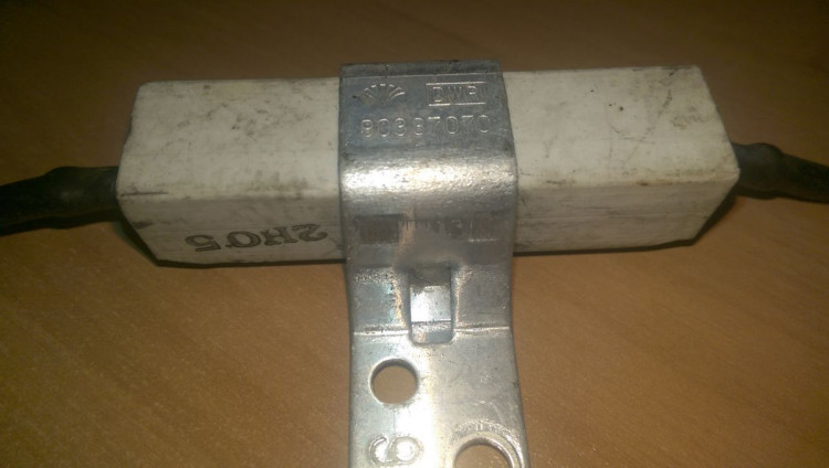 Резистор вентилятора охлаждения 94812213 94580776 90337070 Шевроле Авео ...