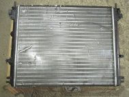 Радиатор охлаждения Рено Логан с МКПП без кондиционера 7700836301,7700428082, 7701352603, - Luzar