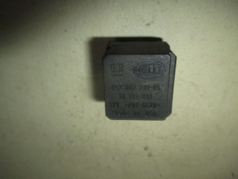 Реле 13171831 6238640 4RA007791-05 Опель Астра H вентилятора радиатора - Черное, - БУ