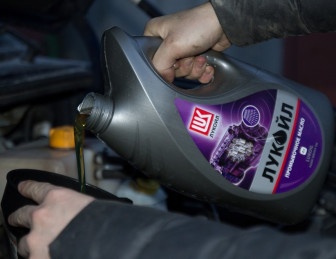 Двигатель - промывка масляной системы двигателя промывочным маслом, без стоимости масла