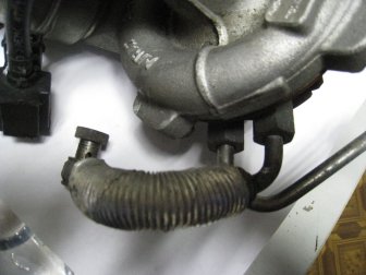 Трубка турбины 55568031, 0860159 подача охлаждения малая Круз, Опель Астра J, Каптива C140, - БУ