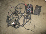 Блок предохранителей Шевроле Круз под капотом 96982033 в сборе полностью с проводкой, - БУ