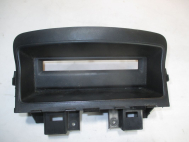 Накладка дисплея - монитора 96983187, 94579613 Шевроле Круз кожух дисплея, - БУ