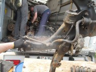 Скоба втулки стабилизатора переднего LR000476 Ленд Ровер Фрилендер 2, 07-14г Эвок, Range Rover, - БУ