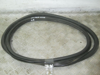 Уплотнитель двери передней правой наружний 6Q3837702G5AP Фольксваген Поло 01-10г Купе 3-х дв, - БУ