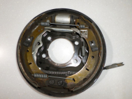 Щиток тормоза заднего правый для барабана 1710335 CP9Z2212A BV612209-R Форд Фокус 3 в сборе S55 - БУ