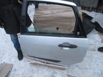Дверь Форд Фокус 1 задняя левая 1430139 Седан и Хэтчбек, - БУ Серебро FF-133 в СБОРЕ
