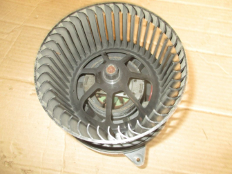 Мотор печки отопителя Форд Фокус 1, 1111936 1092286 XS4H18456AC - СКОЛ на корпусе - БУ