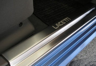 Накладка порога Шевроле Лачетти переднего правого 96615736, 96866784 Хромированная, - БУ