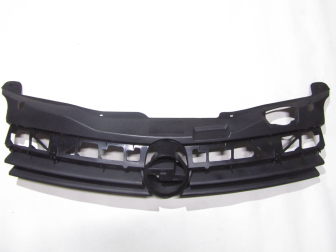 Решетка радиатора 13154225 13241967 Опель Астра H с 04 по 07г - Черная матовая - ДЕФЕКТ крепл -  TYG