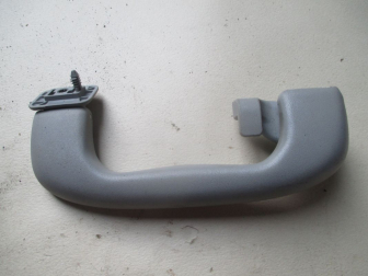 Ручка салонная потолочная задняя 13117436 2353394 317382836 Опель Астра H - Серая с крючком - , - Б