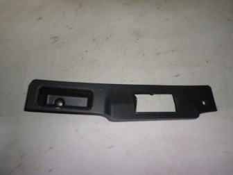 Накладка замка и ручки крышки багажника 13119336 332004790 Опель Астра H Хэтчбек 2223319, - БУ