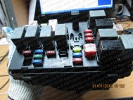 Блок предохранителей Шевроле Спарк М200 подкапотный - Средняя часть 96427973, - БУ