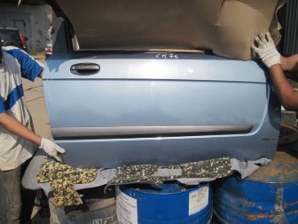 Дверь передняя Шевроле Авео Т200 правая Хэтчбек 3-х дверный 96601637, - БУ Серо-Голубая СК-76