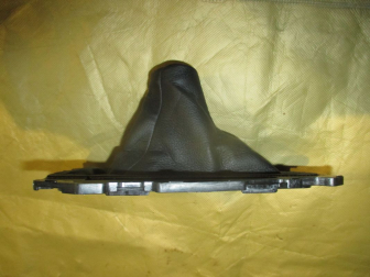 Чехол ручки переключения АКПП CAV2-75C812012 BM51A044H83B Форд Фокус 3 - БУ