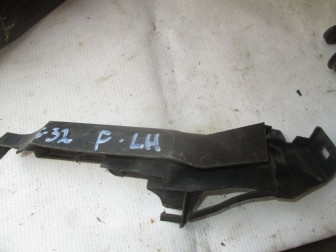 Кожух замка двери передней правой 3S41B219A64AB YS4Z5421978BB, 1M5Z5421978AA Форд Фокус 1, - БУ