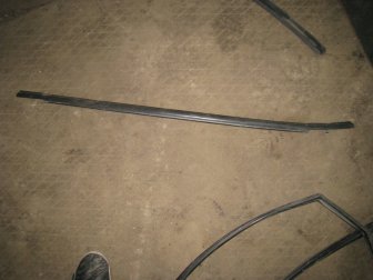 Молдинг стекла двери задней левой 832104Y000 наружный Киа Рио 3, - БУ