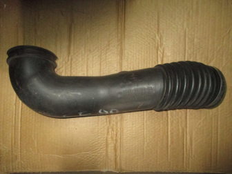 Патрубок корпуса воздушного фильтра 98AB9R504GA 3S419R504CA Форд Фокус 1 1072280 1076219 - БУ