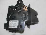 Замок крышки багажника 13501988 13513995 545255965 Авео Т300 Круз Кобальт Астра J кузов Седан - БУ