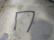 Уплотнитель стекла двери 95971339, 42348901 Шевроле Спарк М300 задней правой, - БУ