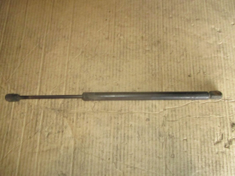 Амортизатор крышки багажника 1074368 XS41A406A10AEФорд Фокус 1 Хэтчбек с 1998 по 2005г, - БУ