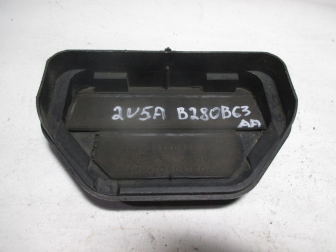 Клапан вентиляции кузова 2U5AB280B63AA FORD Fiesta VI в заднем крыле правая или левая, - БУ