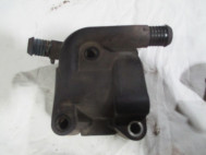 Корпус термостата 1054012 928M8594AC YS4Z8592BD Форд Фокус 1 на 1,8 литра YS4Z8592BD N8U4A - БУ F-1