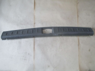 Накладка панели задней багажника 96834041 96618166 Шевроле Лачетти Универсал - C095 царарапина- БУ