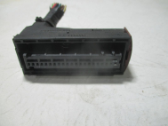 Штекер 1355544-1A блока предохранителей салонного 13181278 Астра H, - БУ