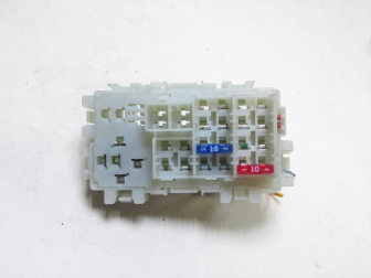 Блок предохранителей салонный задний LR000556 6G9T14K131BA 6G9T14K131BB Land Rover Freelander 2 - БУ