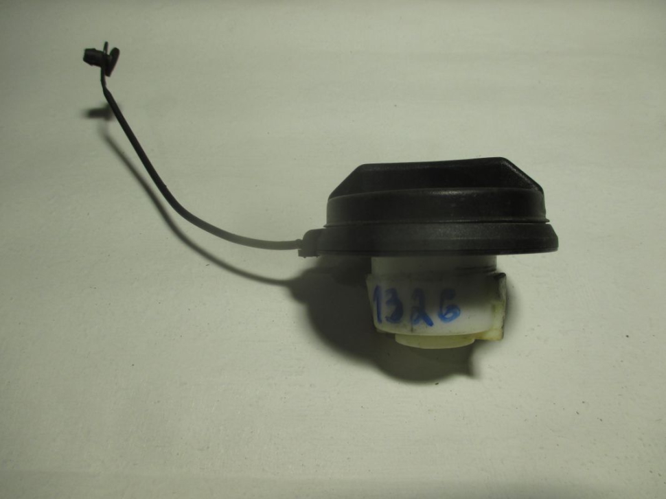 Chevrolet aveo hatchback 2012.