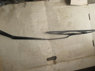 Поводок стеклоочистителя правый Форд Фокус 1, 1064742 XS4117526BC XS4117526ba, XS4117526bb bc, - БУ