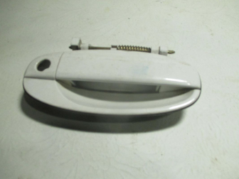 Ручка двери наружная передней правой 96409602 Шевроле Авео Т200 и 255 - под ключ - Белая - БУ