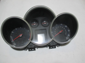 Щиток приборов 94576308 95981267 Шевроле Круз на 1,6 литра F16D4 с МКПП - SS-14 - БУ