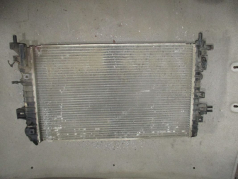 Радиатор охлаждения Опель Астра H с АКПП 1,8 литра Z18XER 1300285, 13170111 AR2, - БУ