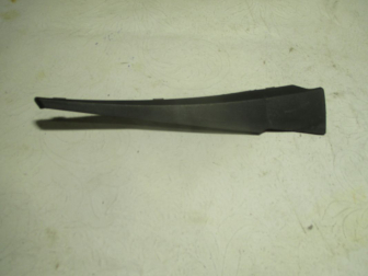 Панель лобового стекла левая 52035204 52027906 водоотражатель левый Шевроле Кобальт - БУ