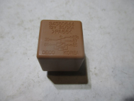 Реле 90191753, 94580644 Шевроле Каптива Ланос бензонасоса и вентилятора охлаждения Коричневое - БУ